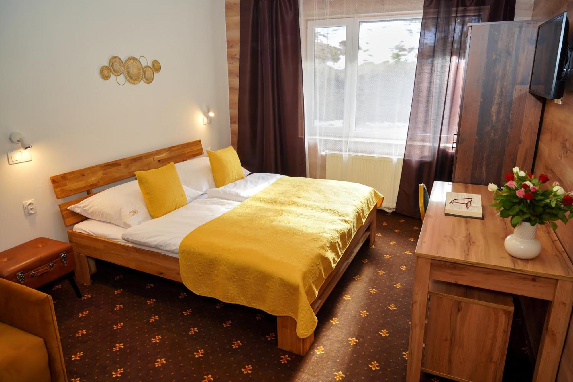 Hotel Raj デディンキ エクステリア 写真