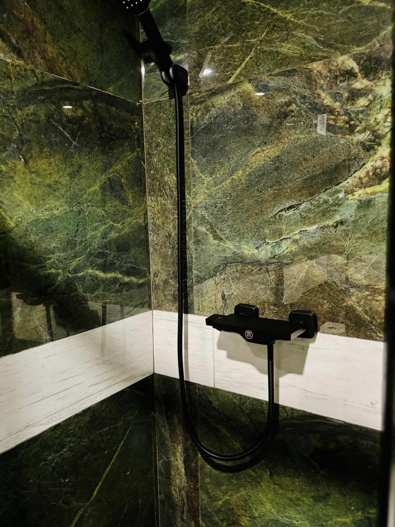 Hotel Raj デディンキ エクステリア 写真